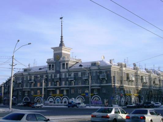 Дом под шпилем Барнаул Барнаул - столица мира